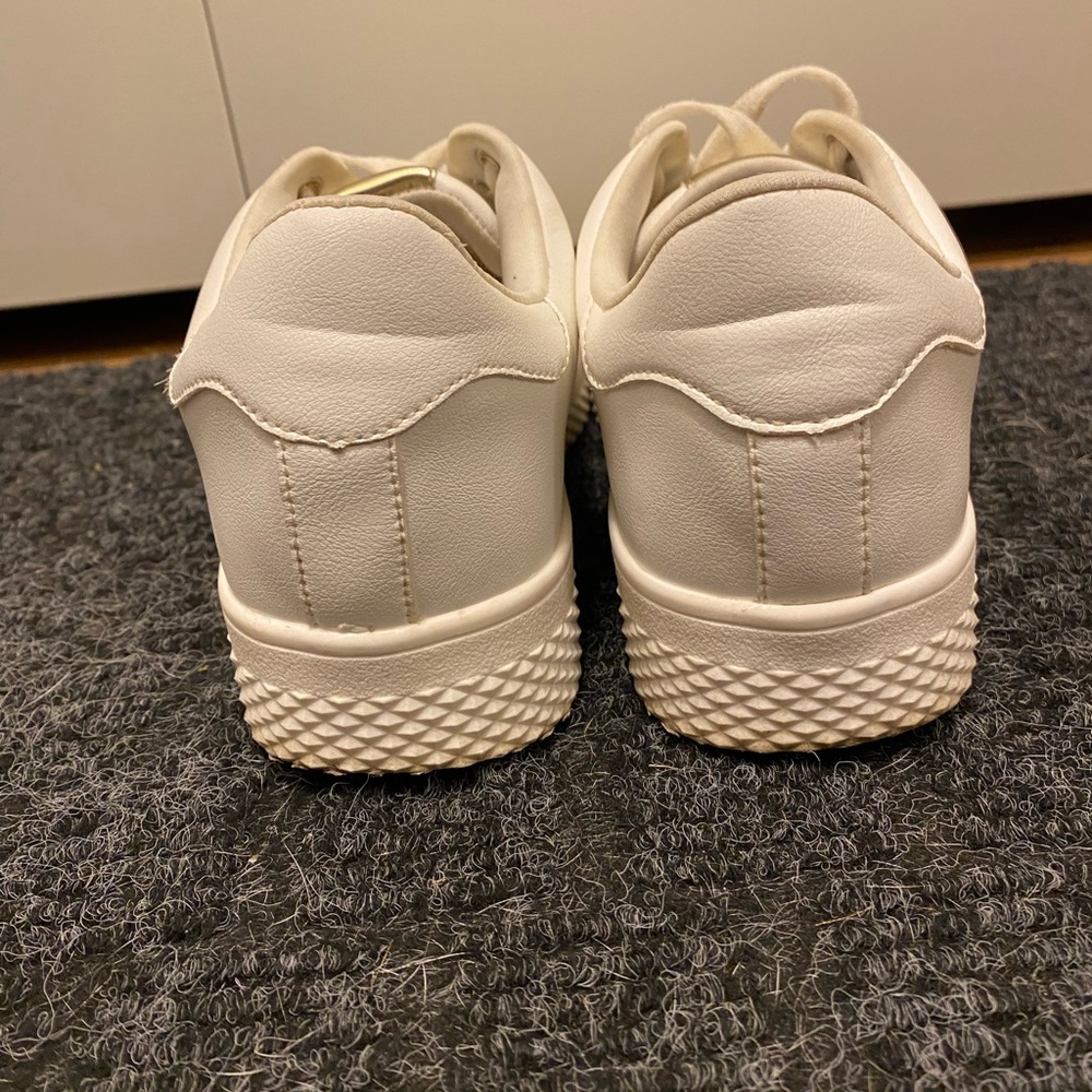Call it Spring “Kalina” Sneaker - Picture 4 of 4